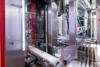 somic-434-endverpackungsmaschine-konstruktion-1200x800 Stainless steel frame with integrated electrical installation